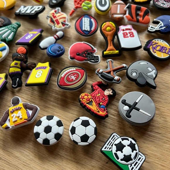 61 Sports Croc Charms assortment - Picture 3 of 4